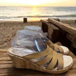Crocs 🔥Wedge Sandals 🤎Aleigh‎ Cork Strappy 10 Camel Brown Leather 3 Inch Heel
